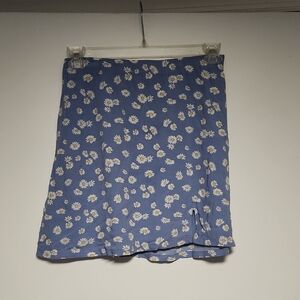 Hollister Blue w White Flowers Ultra High-Rise A-Line Mini Skirt w Slit Size M